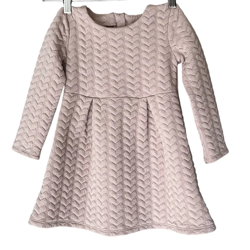 Old Navy Girls 4T Pale Pink Dimensional Quilted Hearts Design Long Sleeve Dress